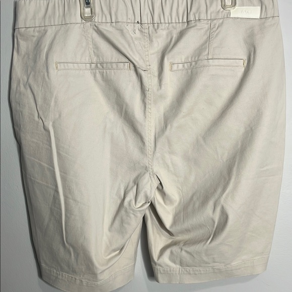 Jag Jeans Cream Bermuda Shorts Classic Comfort - Picture 5 of 6